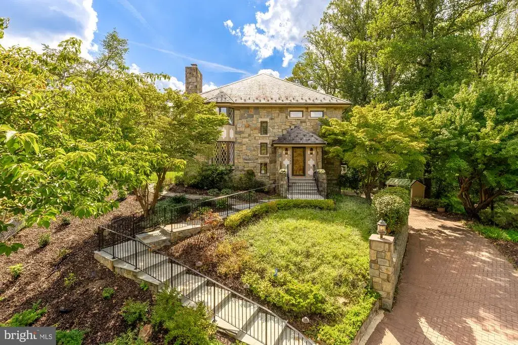 5848 Aspen Wood Ct, MCLEAN
