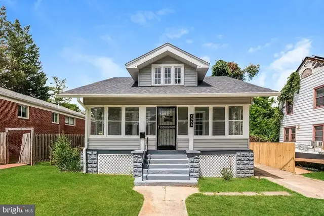 2838 Myrtle Ave Ne, Washington