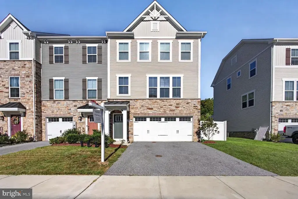 2926 Shaws Rd, EDGEMERE