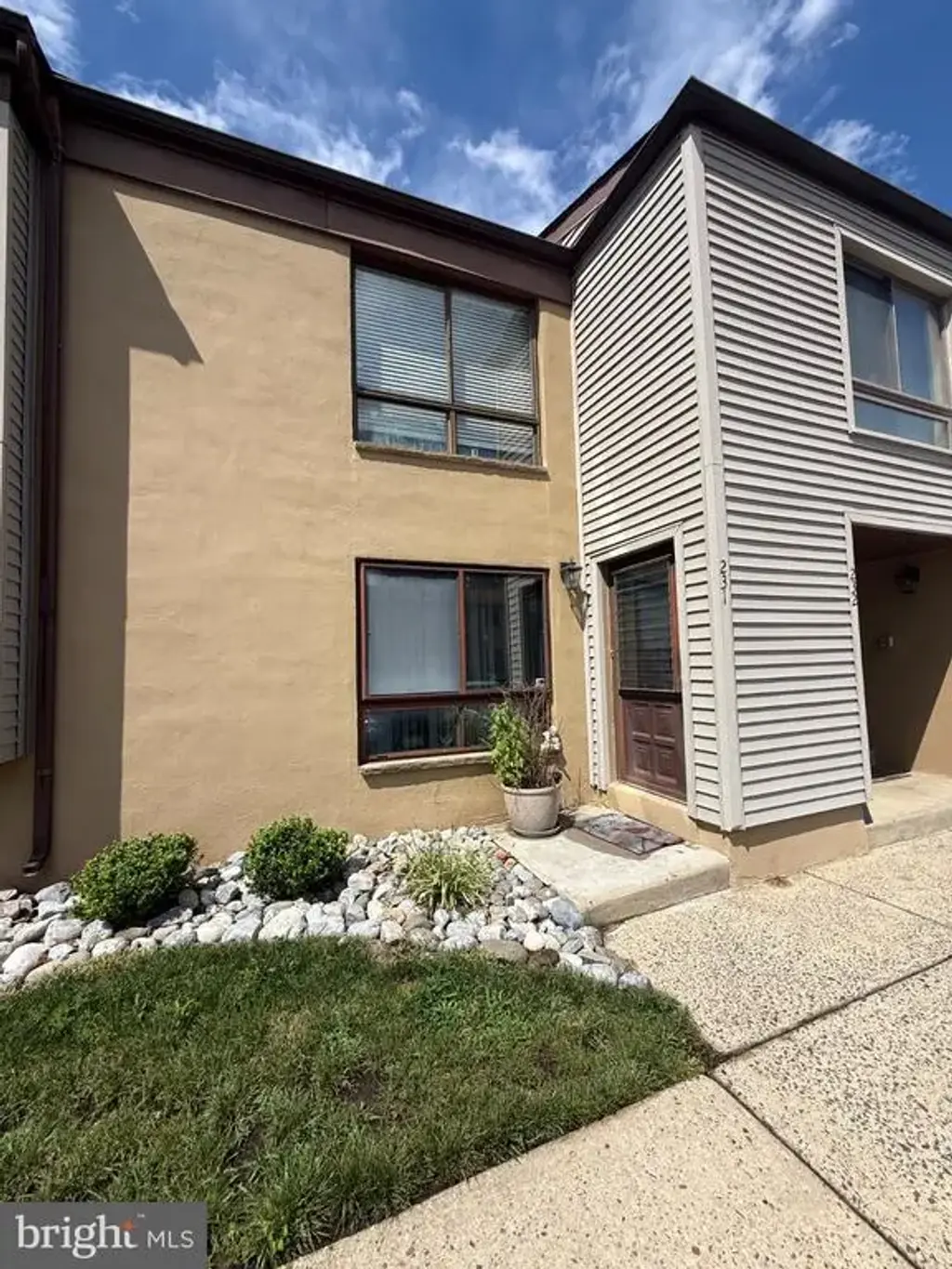 231 James Ct Ct, MARLTON