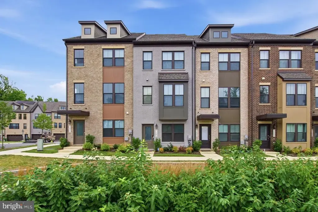 3469 Carnaby St, HYATTSVILLE