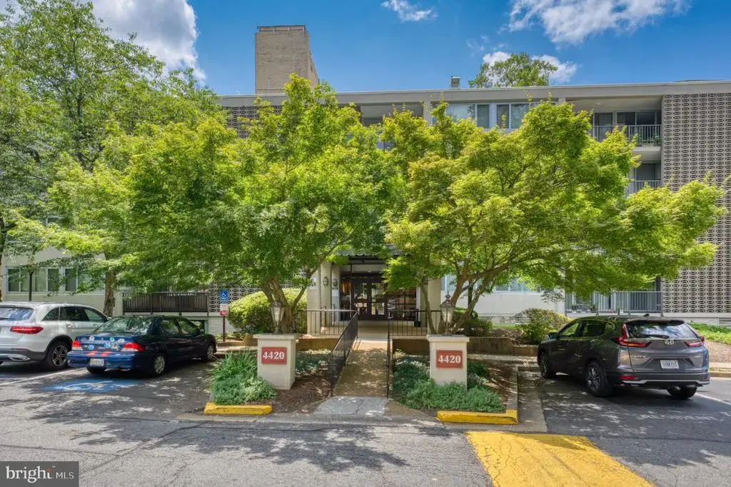 4420 Briarwood Ct N #25, ANNANDALE
