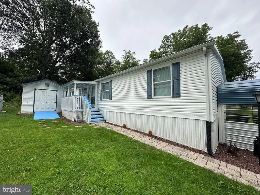 151 Gardner Dr, SHIPPENSBURG