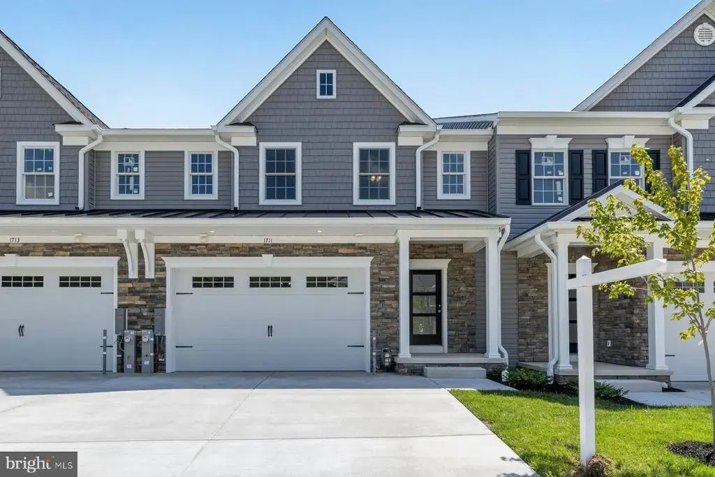 1711 Botanical Ct #10, SYKESVILLE