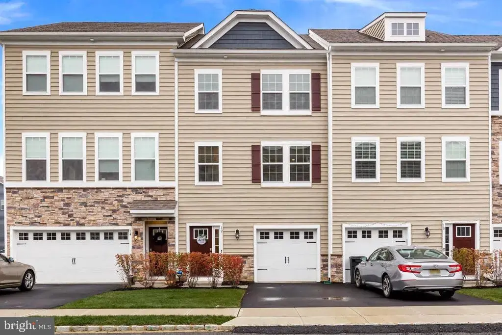 12 Venice Ln, MOUNT LAUREL
