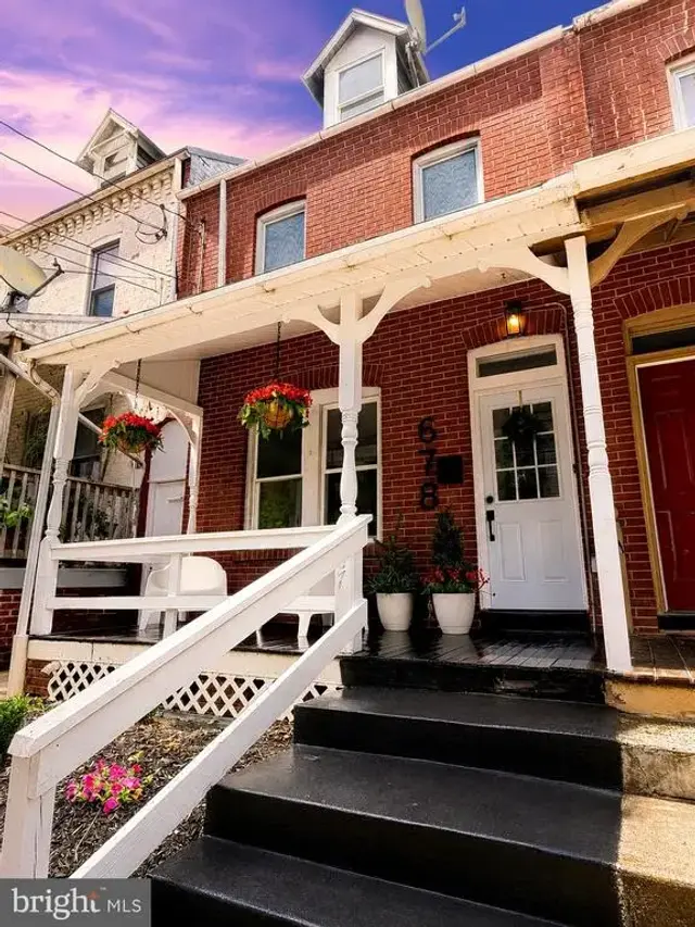 678 Union St, Lancaster
