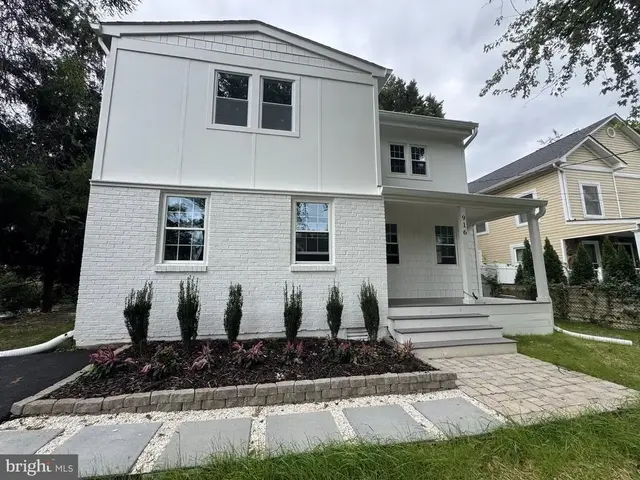 916 Crawford Dr, Rockville
