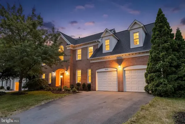 43478 Golden Meadow Cir, Ashburn