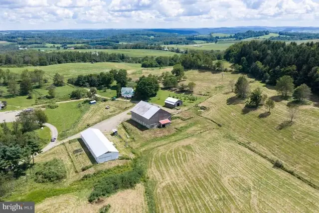 332 Hillside Ln, Smicksburg