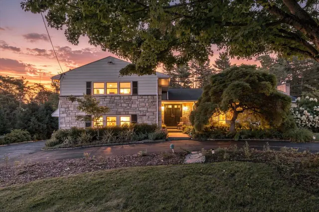 341 Sprague Rd, Penn Valley