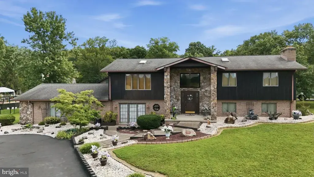 225 Bowden Dr, FORT ASHBY
