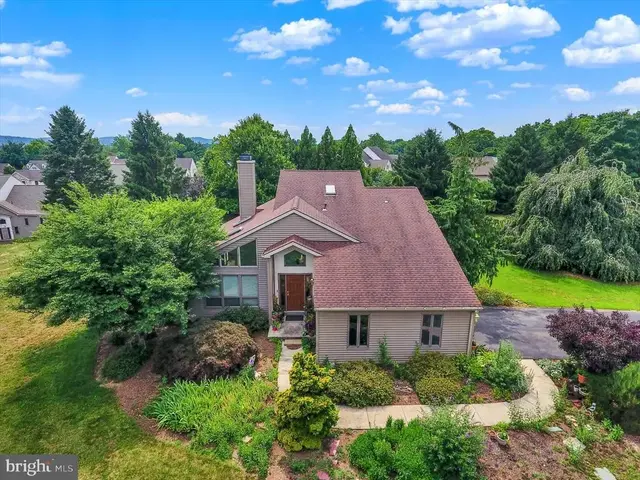 656 Hoffman Dr, Harrisburg
