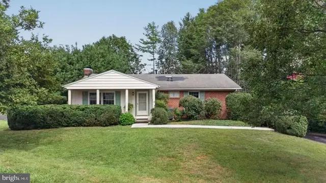 1395 Pleasant View St, Staunton