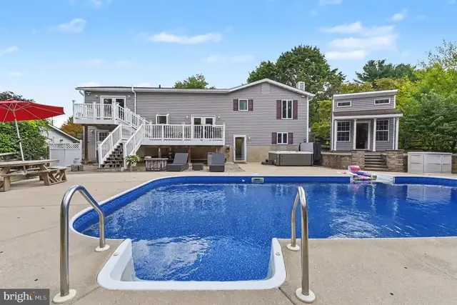 530 Mount Holly Dr, Westminster