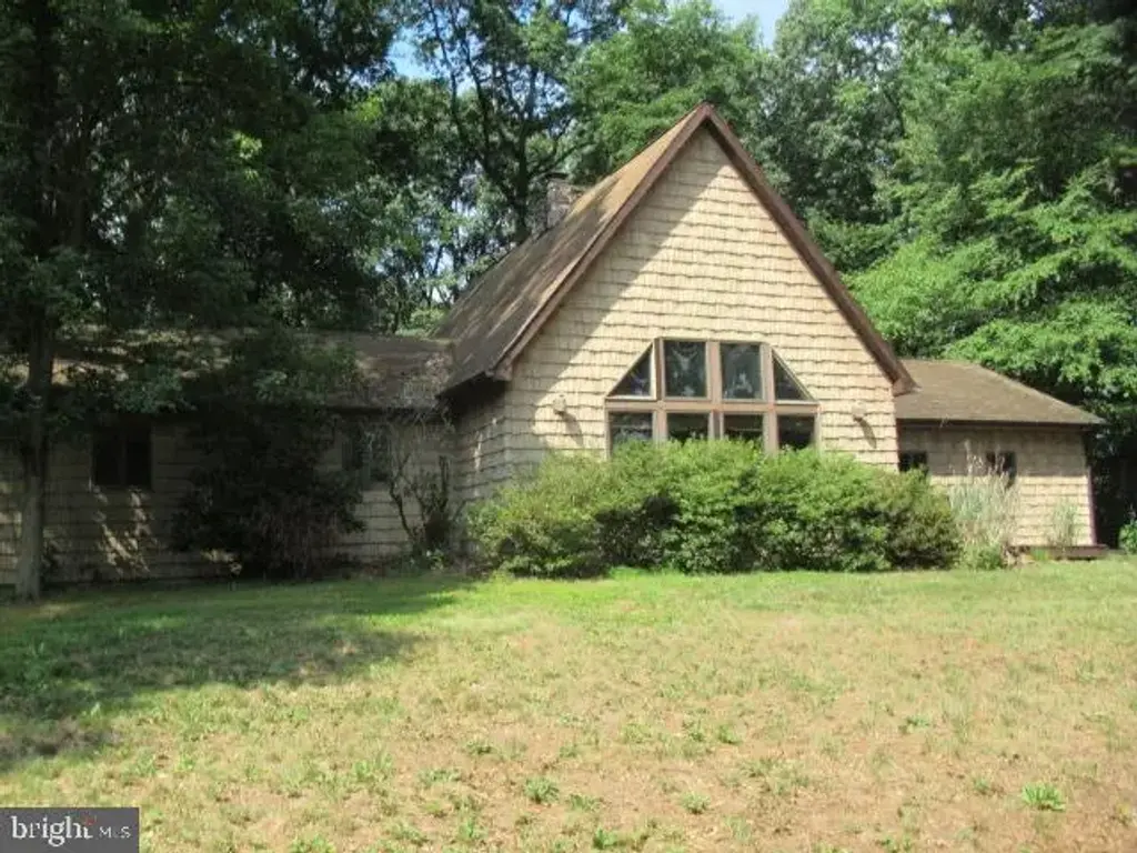 279 Miller Rd, HALIFAX