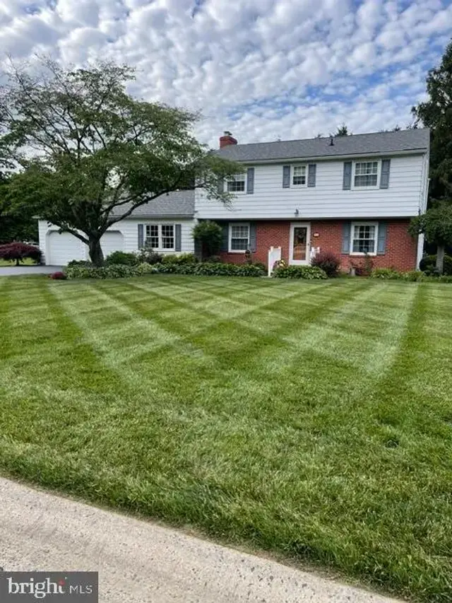 93 S Fairfield Dr, Dover