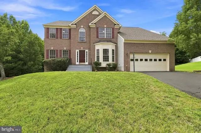 2 Basalt Dr, Fredericksburg