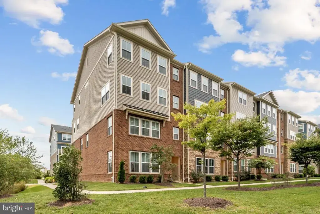 2802 Waverly Creek Ln #36, HANOVER