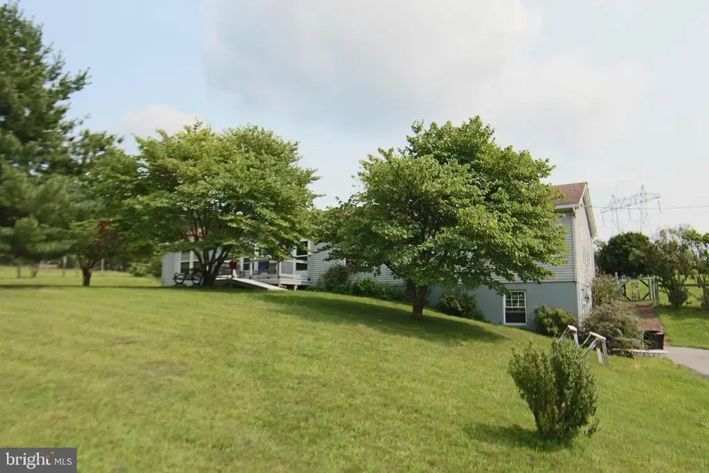 2151 Parkway West, HARRISBURG