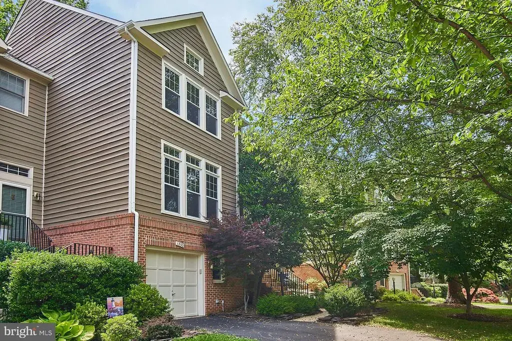 1230 Weatherstone Ct, RESTON