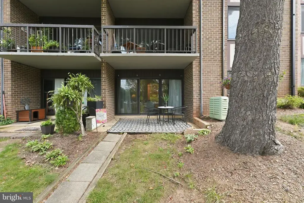 9735 Kings Crown Ct #1, FAIRFAX