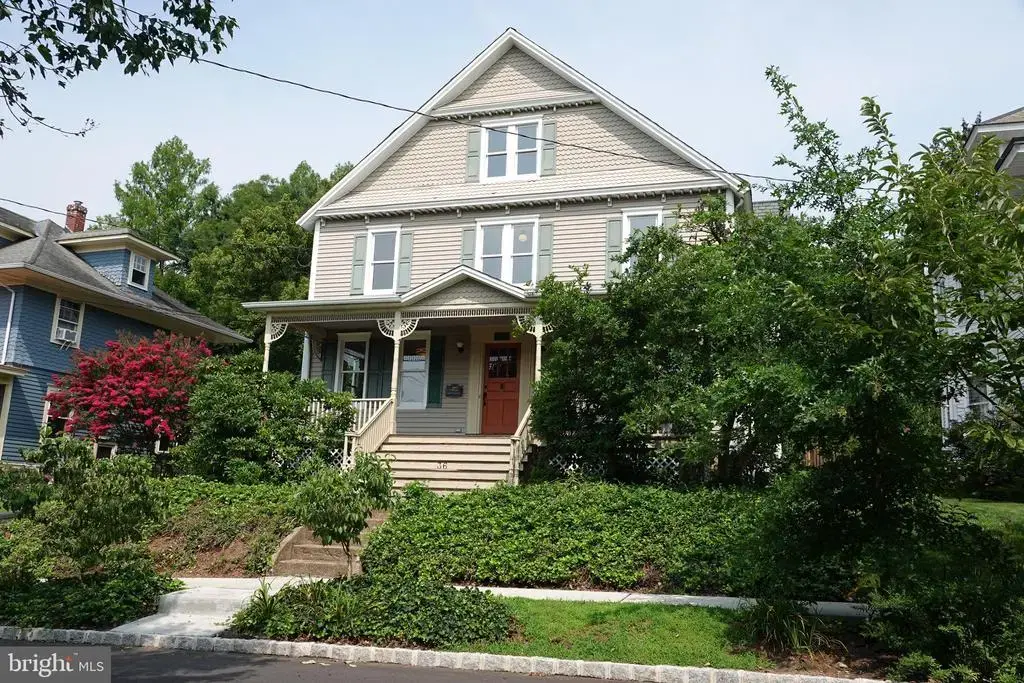 36 Hart Ave, HOPEWELL