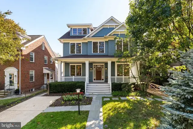 4402 Ridge St, Chevy Chase