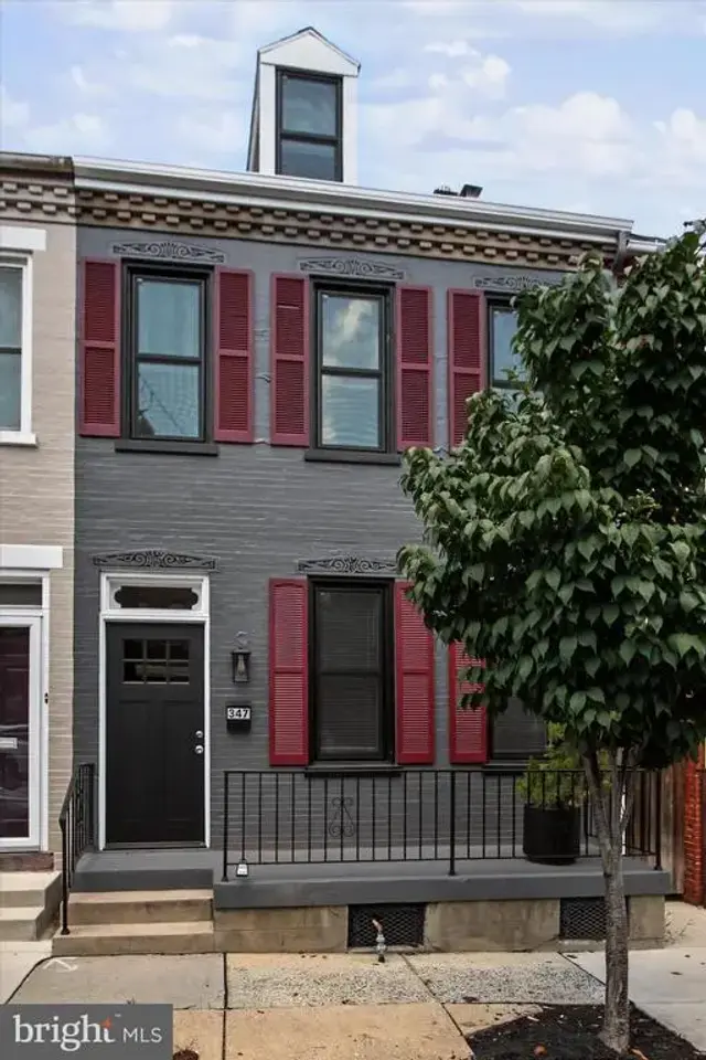 347 E Chestnut St, Lancaster