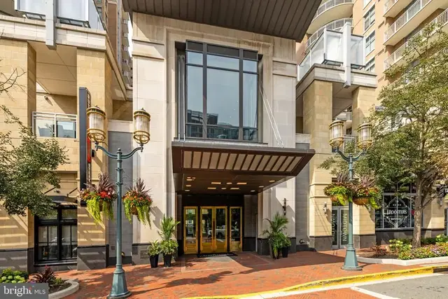 11990 Market St #1514, Reston