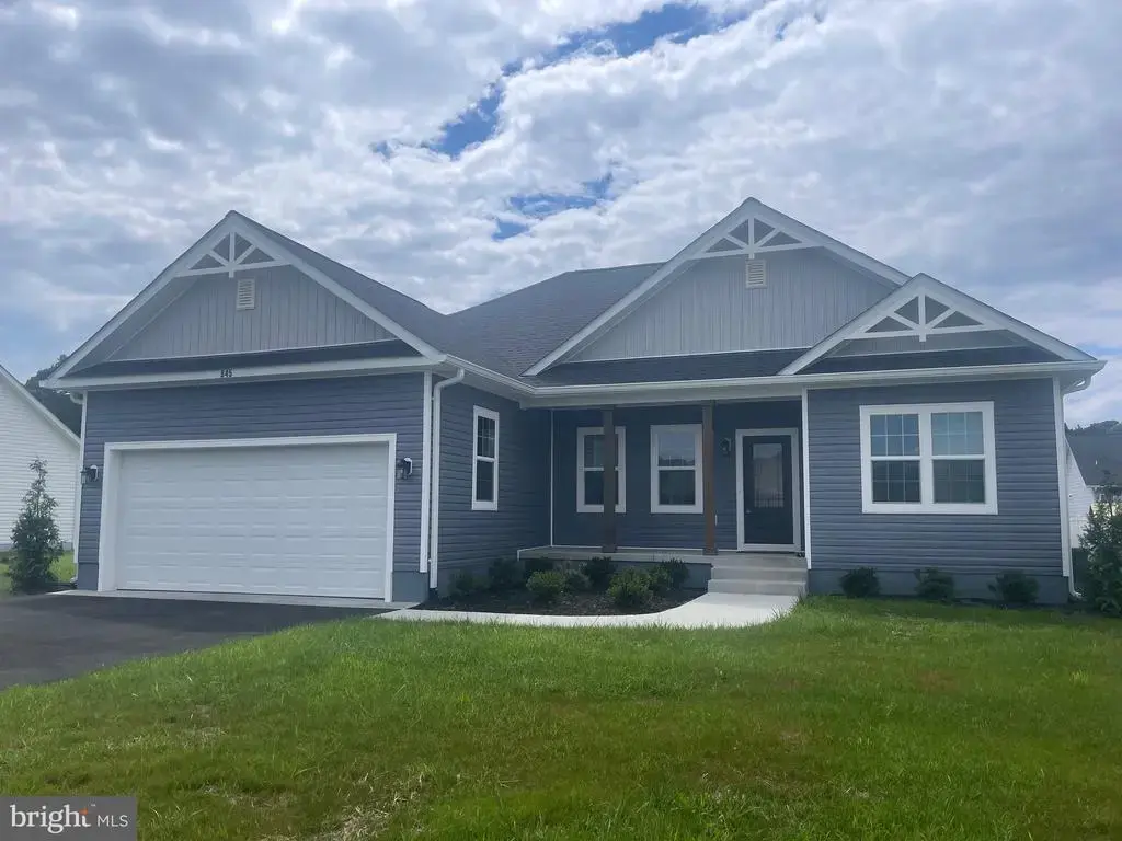 845 Royal Way, MONTROSS