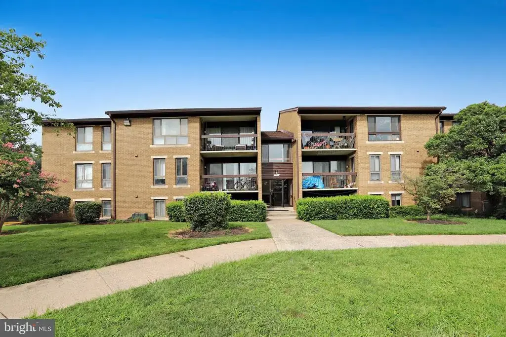 541 Florida Ave #101, HERNDON