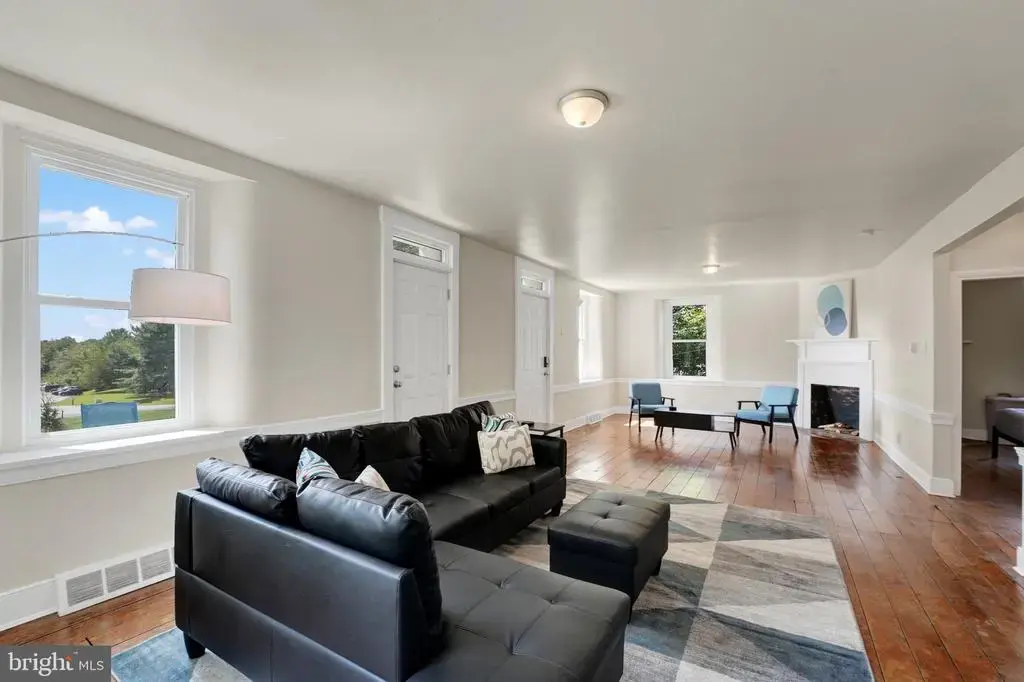 211 Gale Ln, KENNETT SQUARE