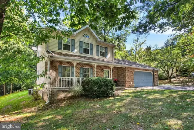 141 Oak Hills Dr, Hanover