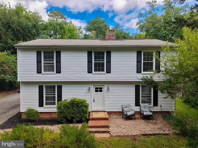 16 Apache Ter, Fredericksburg