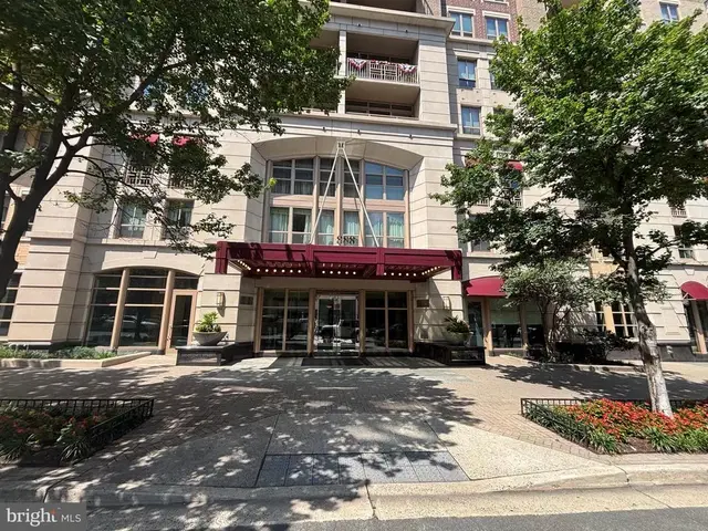 888 N Quincy St #407, Arlington