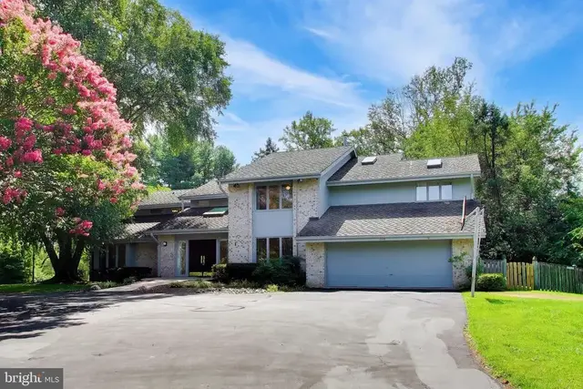 1 Monterra Ct, Rockville