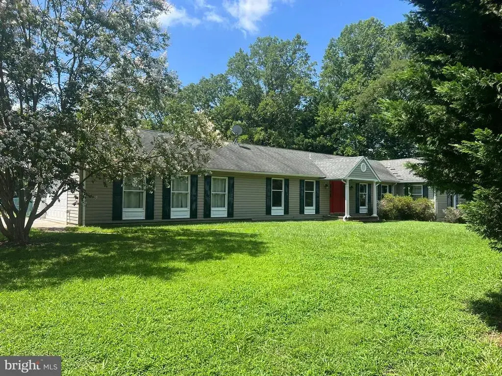 811 Cove Point Rd, LUSBY