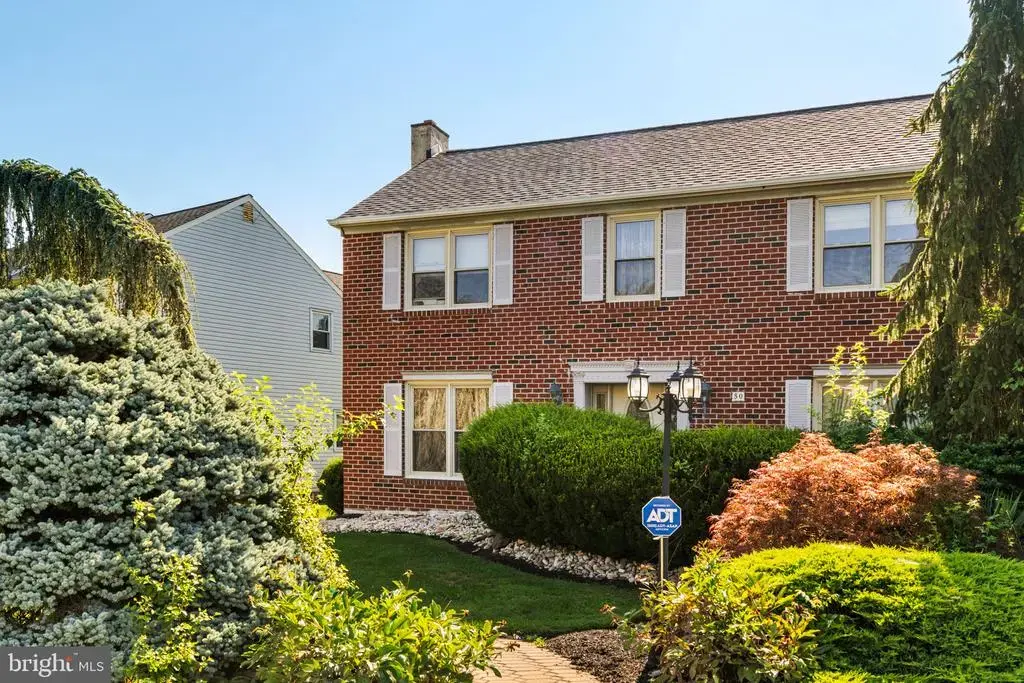 50 Stardust Dr, SOUTHAMPTON