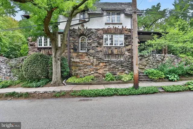 120 Edgehill Rd, Bala Cynwyd