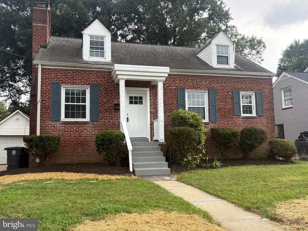 2105 Amherst Rd, HYATTSVILLE