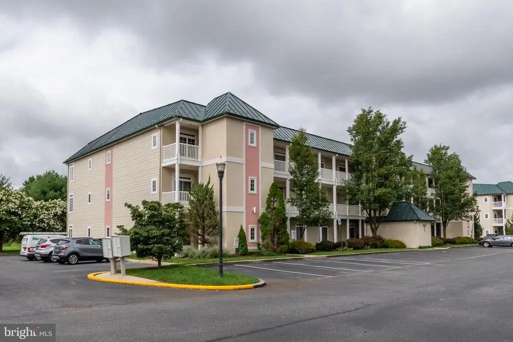 34341 Summerlyn Dr #311, LEWES