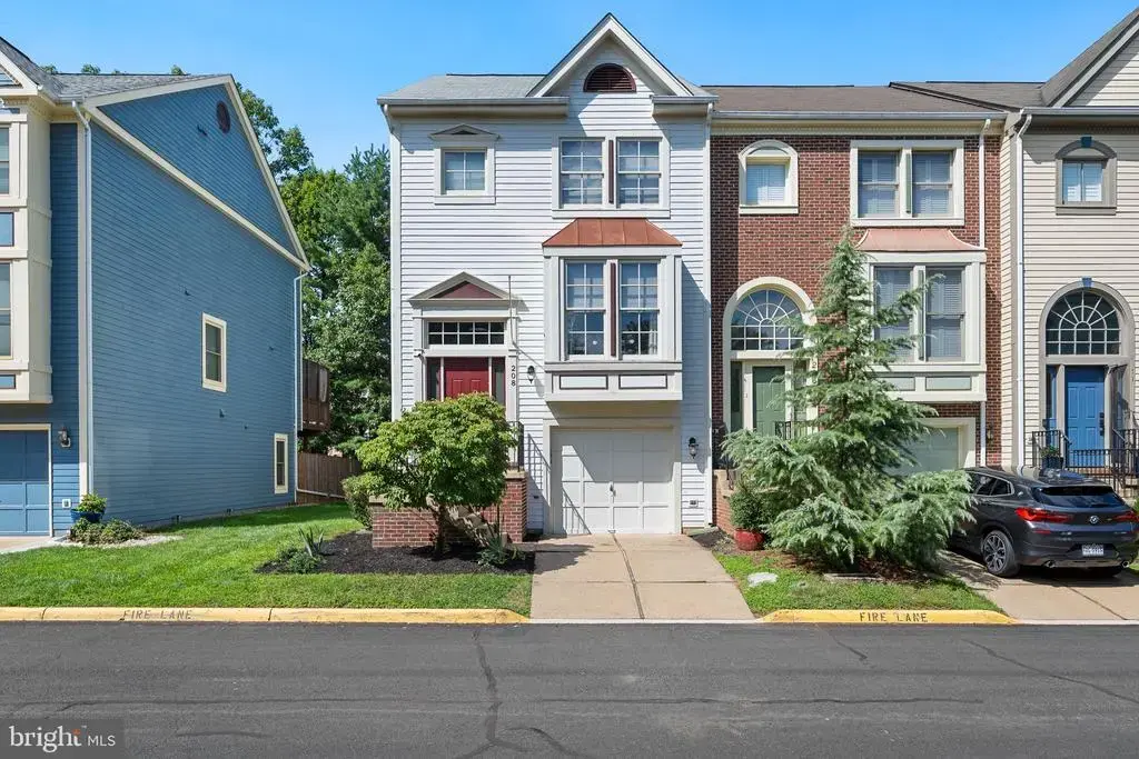 208 Occoquan Ter Sw, LEESBURG