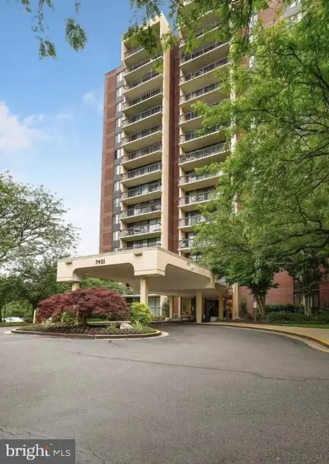 7401 Westlake Ter #112, Bethesda