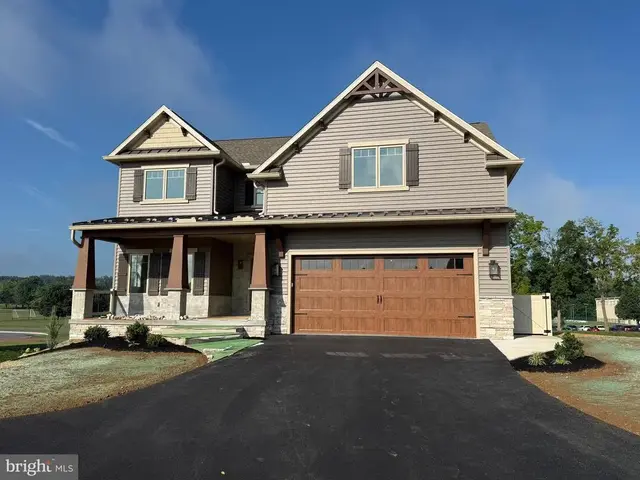 233 Parkside Pl, Lancaster