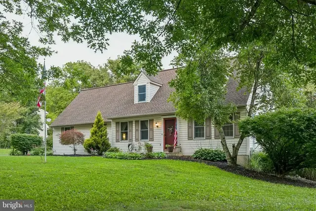 230 Dove Dr, Honey Brook
