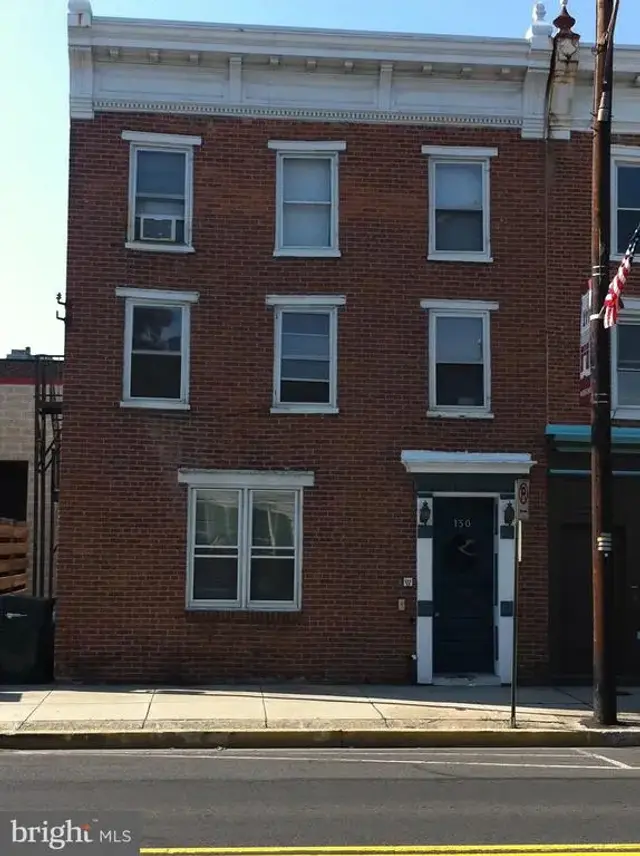 130 W Main St #4, Mechanicsburg