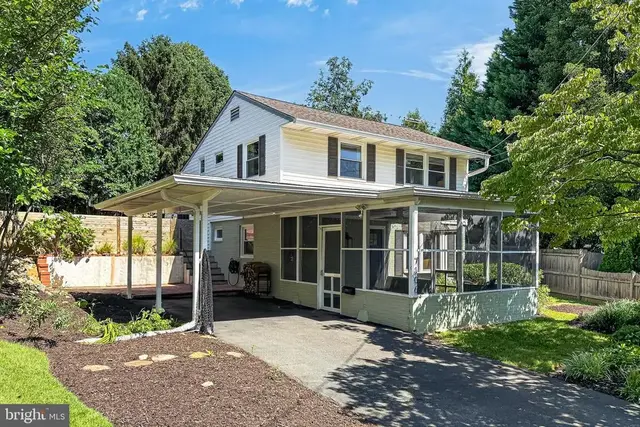 7106 Frazier Pl, Falls Church