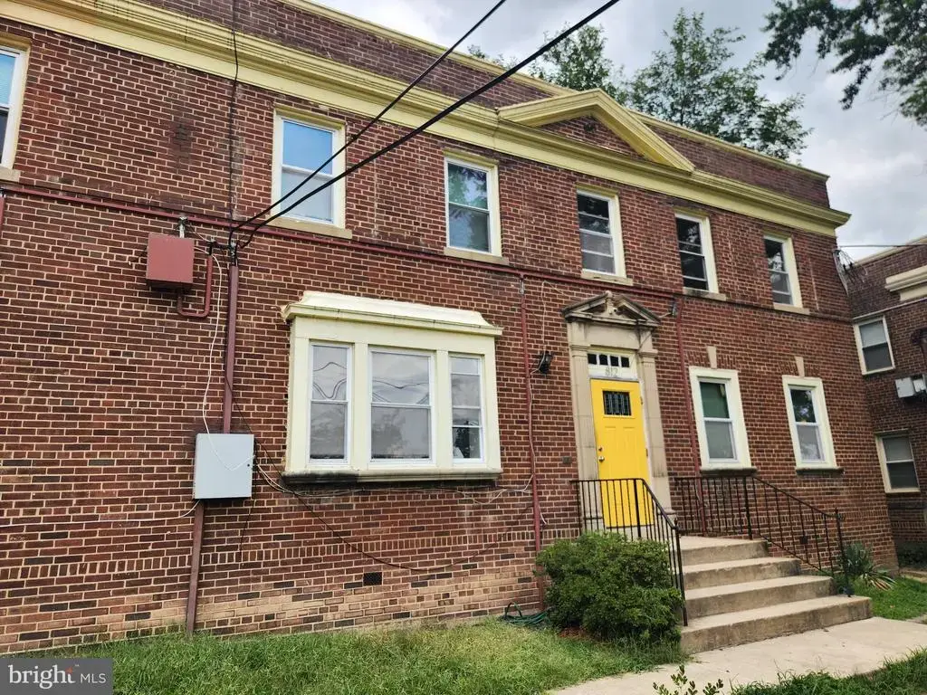 812 Taylor St Ne #4, WASHINGTON