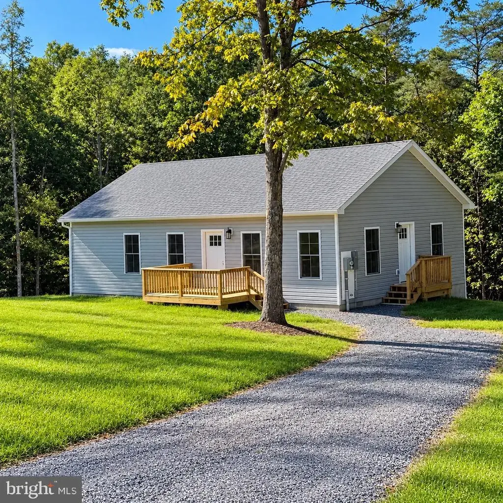 193 Young Ln, BERKELEY SPRINGS
