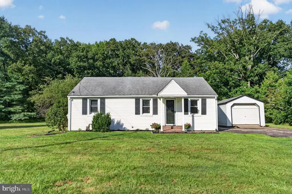 927 Old Harmony Rd, NEWARK